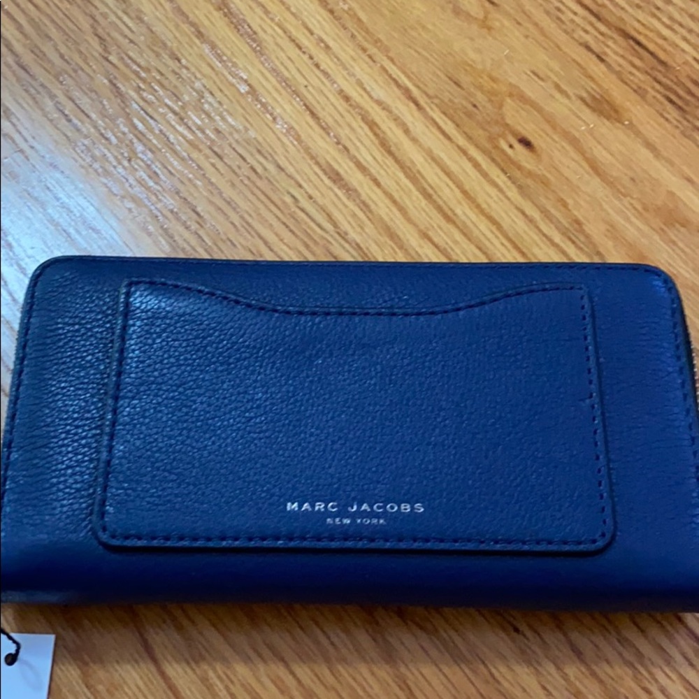 Marc Jacobs navy wallet